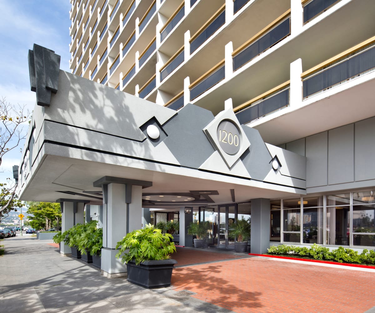 No 1200 Lakeshore  Image 6