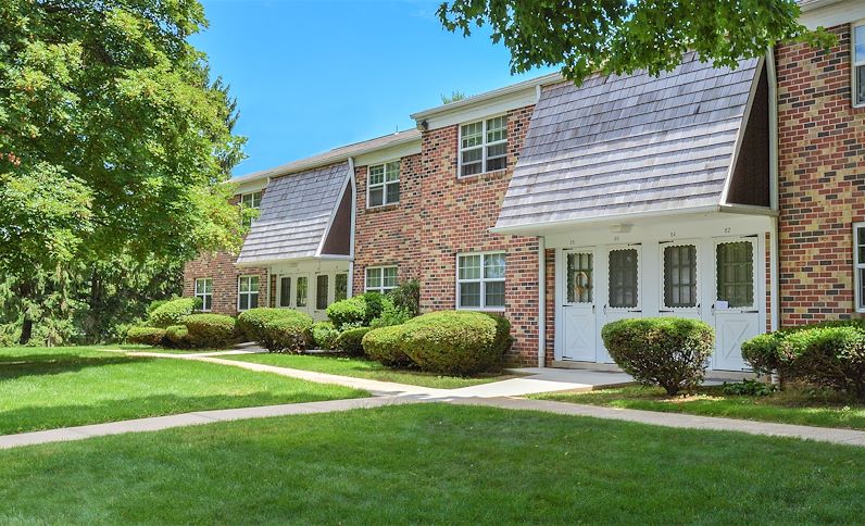 Springetts Apartments Image 2