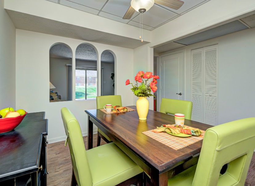 Greenwood Oaks Townhomes Image 5