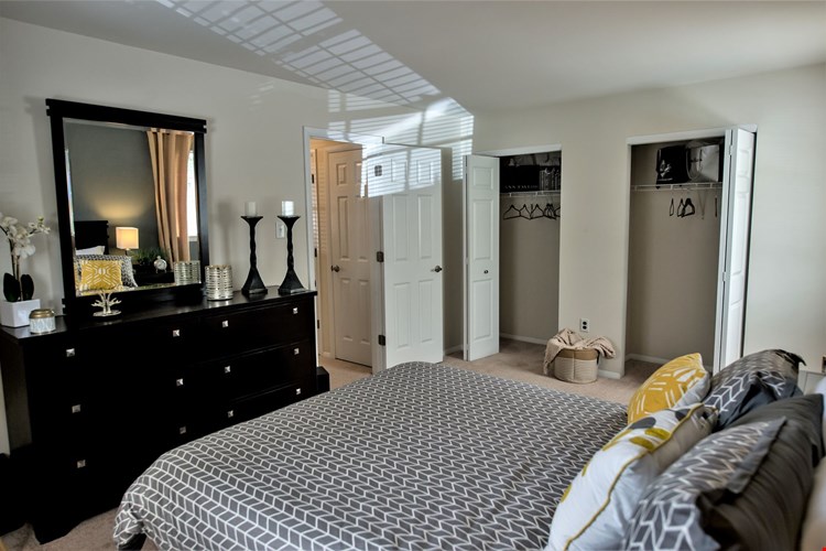 Goshen Manor Apartments Image 32