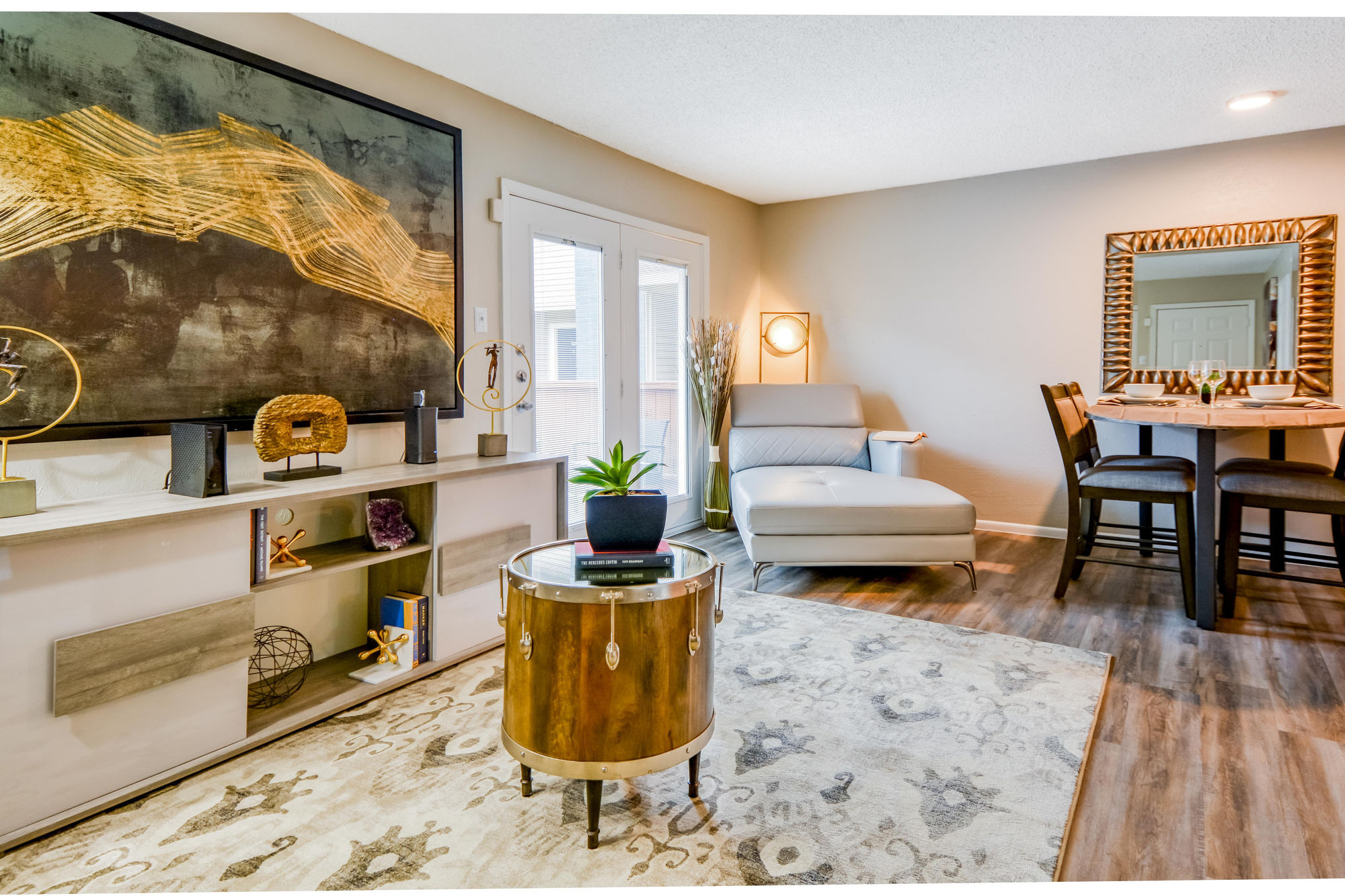 South Shore Coastal Living Image 15