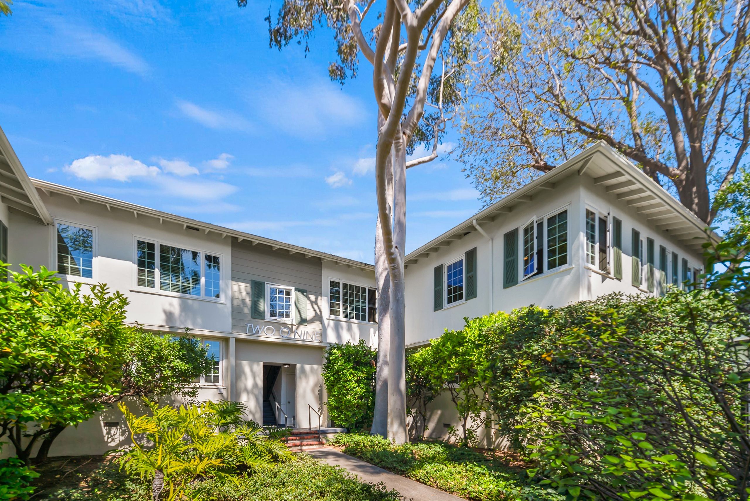 Sunset Barrington Gardens Image 13