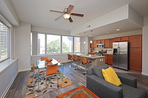 Residences at 1717 Image 4