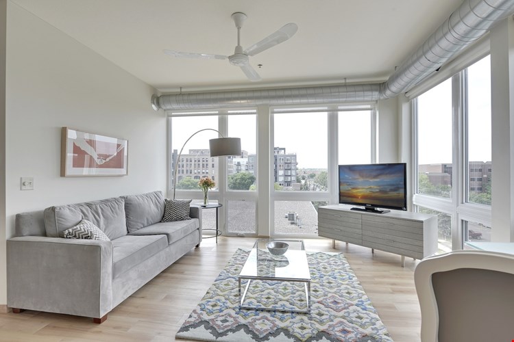 NoLo Living South (North Loop) Image 14