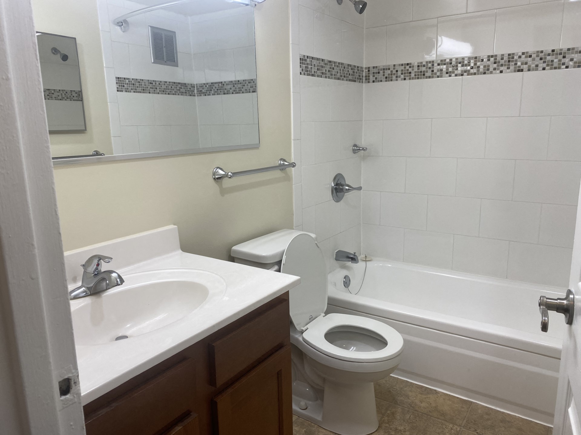 Silver Spring Towers Image 117