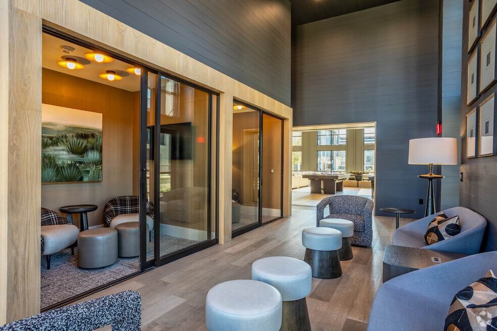 Vero McKinney Image 7