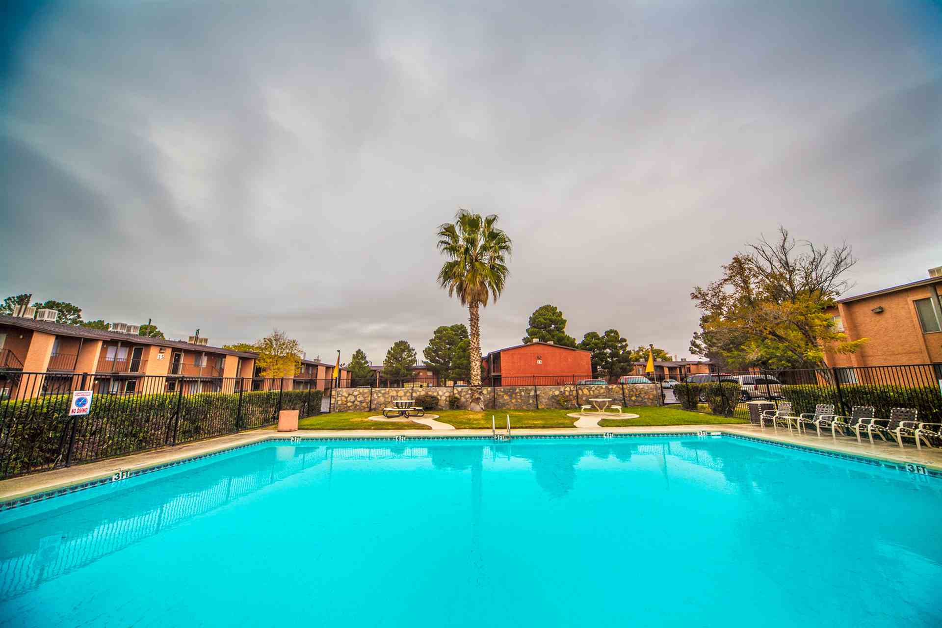 Sand Pebble Apartments Image 3