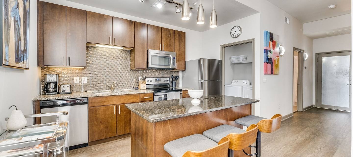 Elle West Avenue Image 8