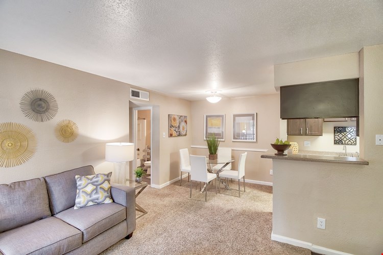 Promontory Point Apartments Image 4