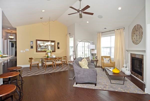 Pond View at Weatherby Image 4