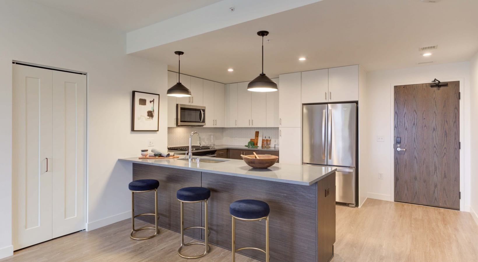 270 Hennepin Image 10
