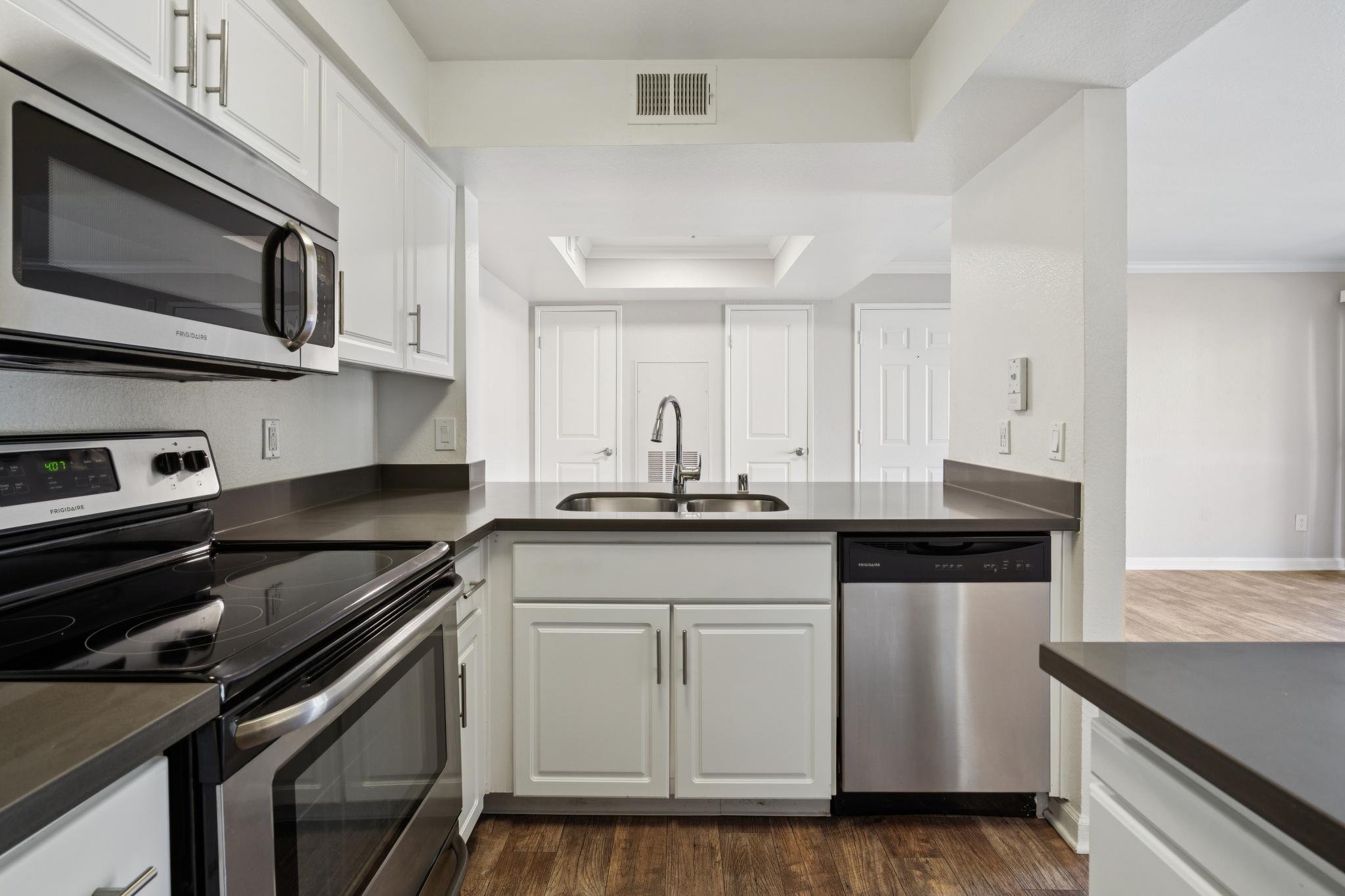 Mill Springs Park Apartment Homes Image 5