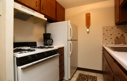 Cabana Club Apartments Image 9