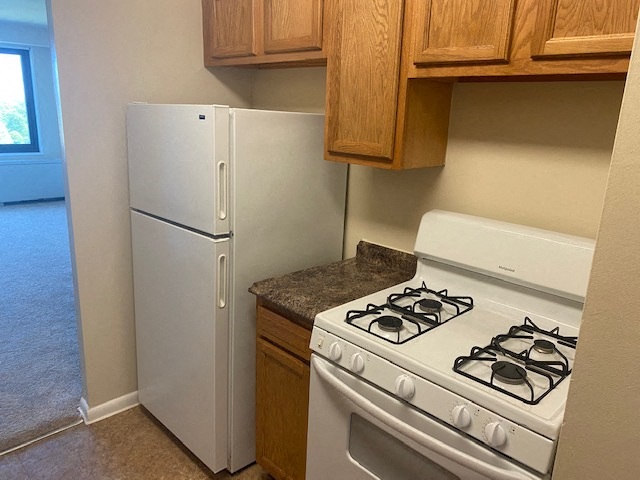 Silver Spring Towers Image 92