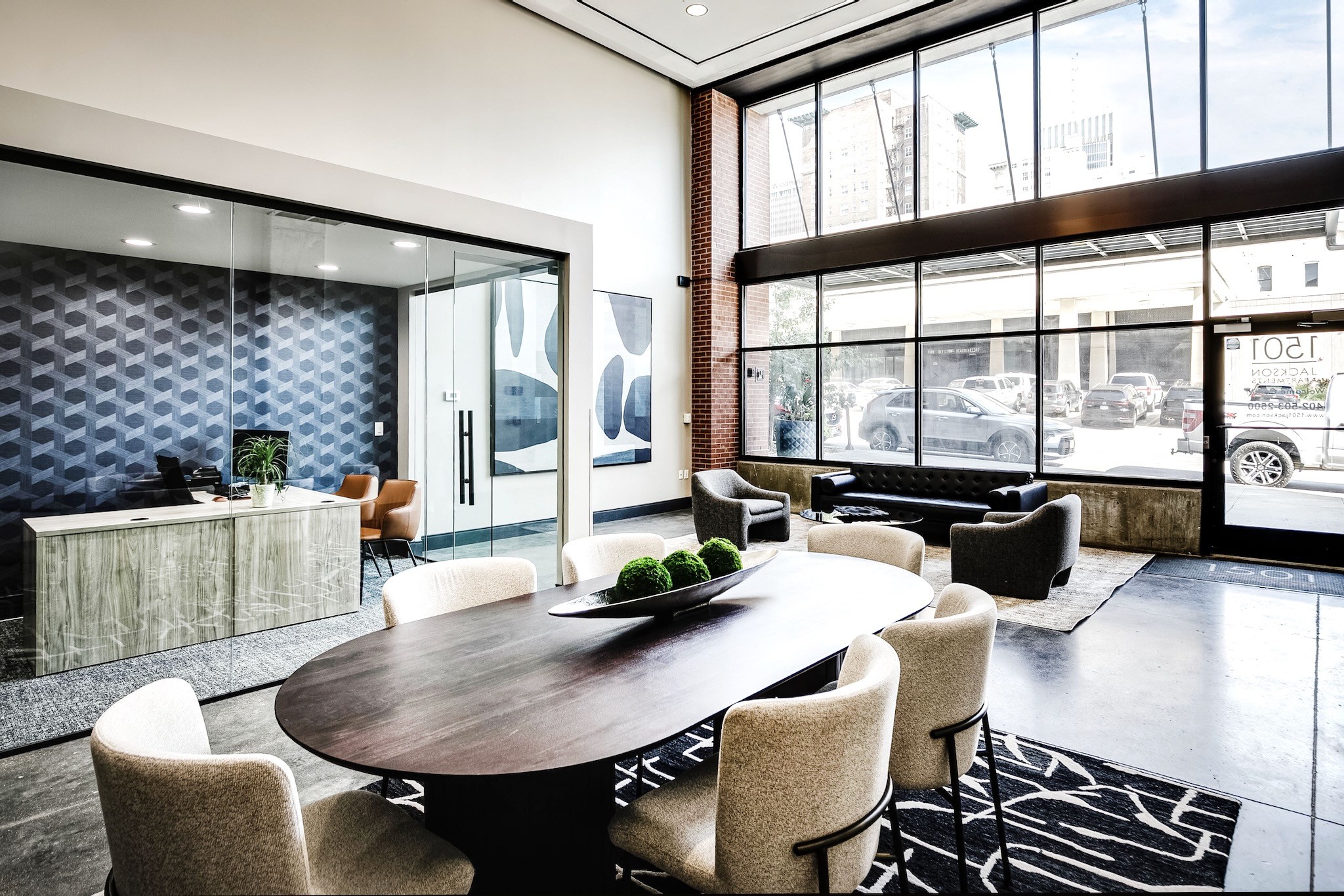 1501 Jackson Image 11