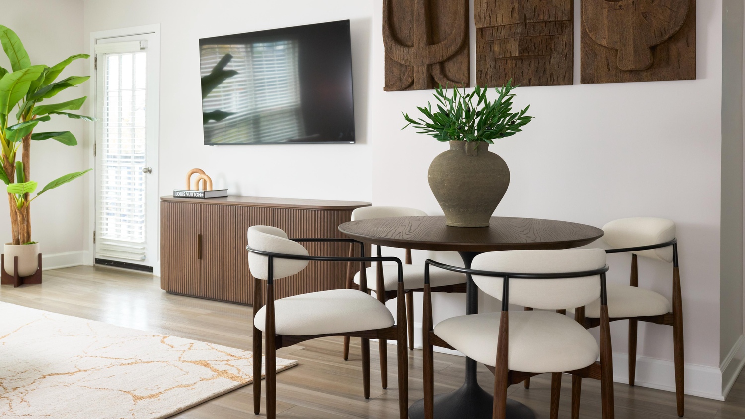 Lakeside Apartments Image 42