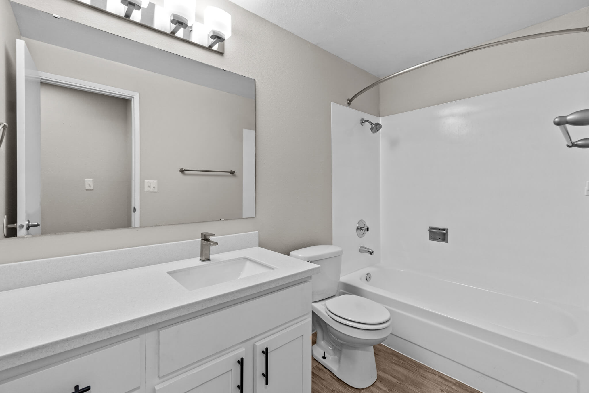 Alderwood Park Image 14