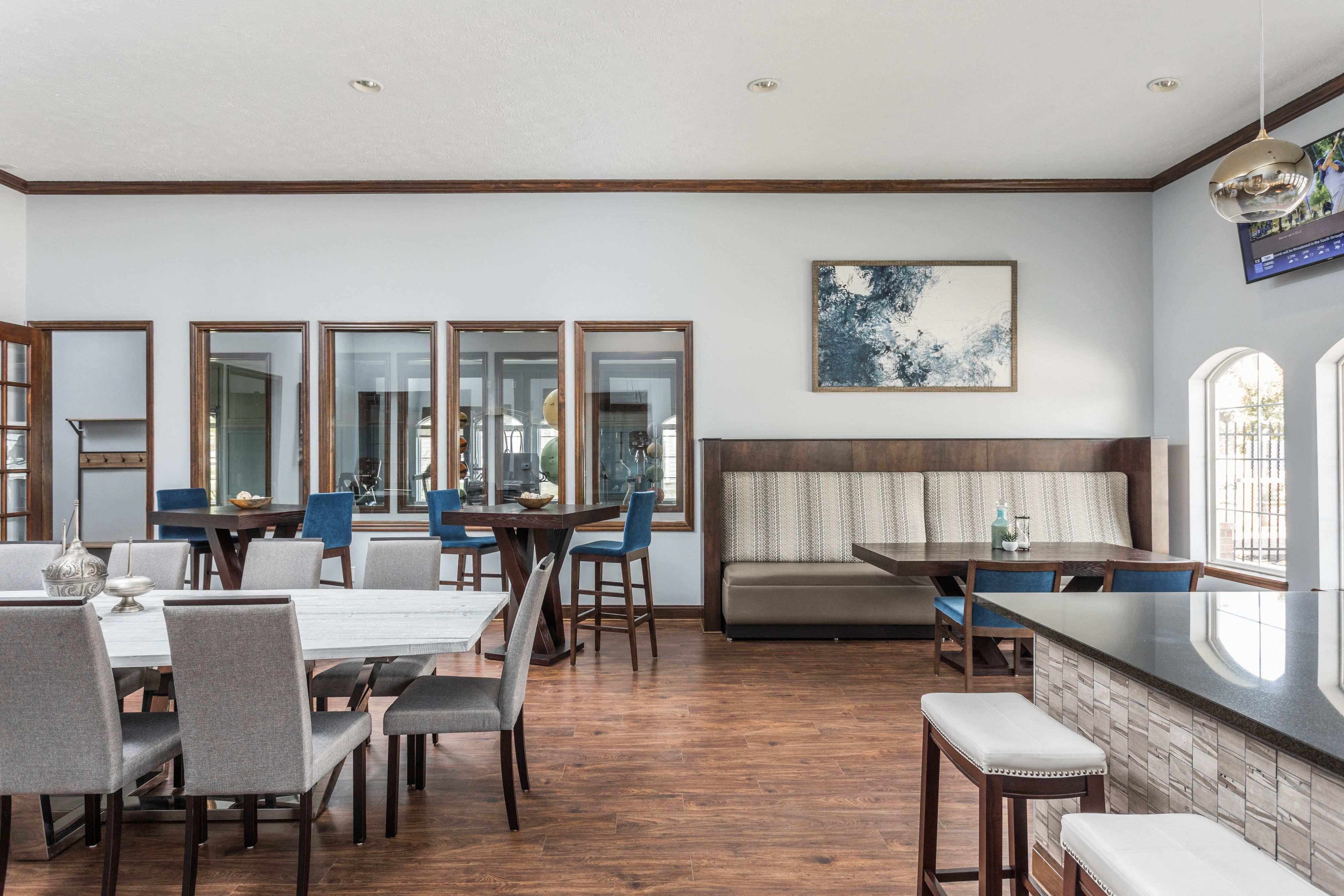 Maple Knoll Apartments Image 4