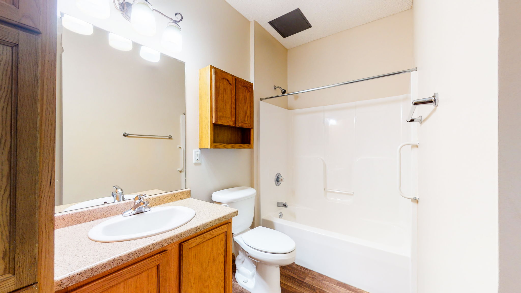 Pine - 1 bedroom/1 bath