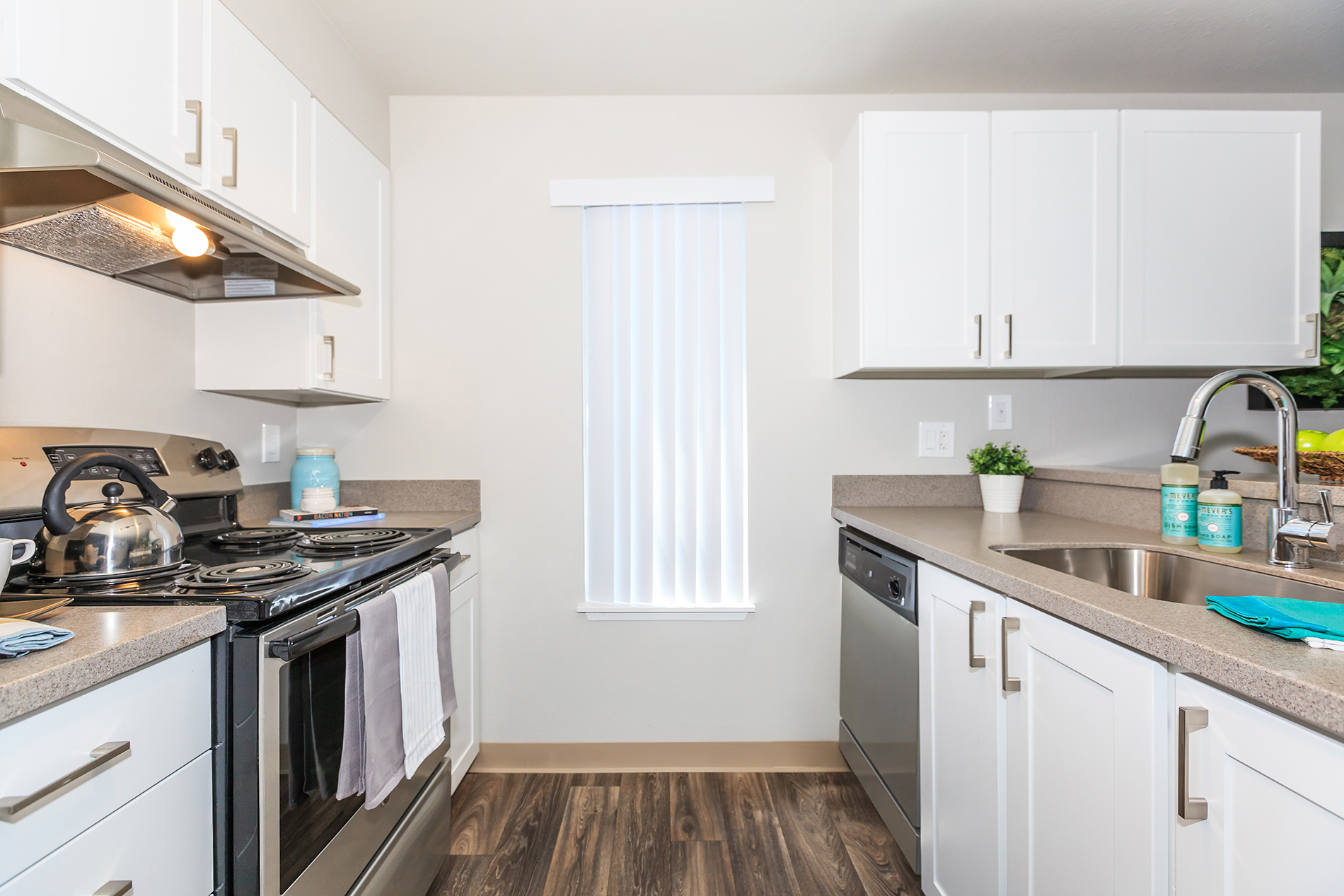 Chelsea by the Bay Image 3