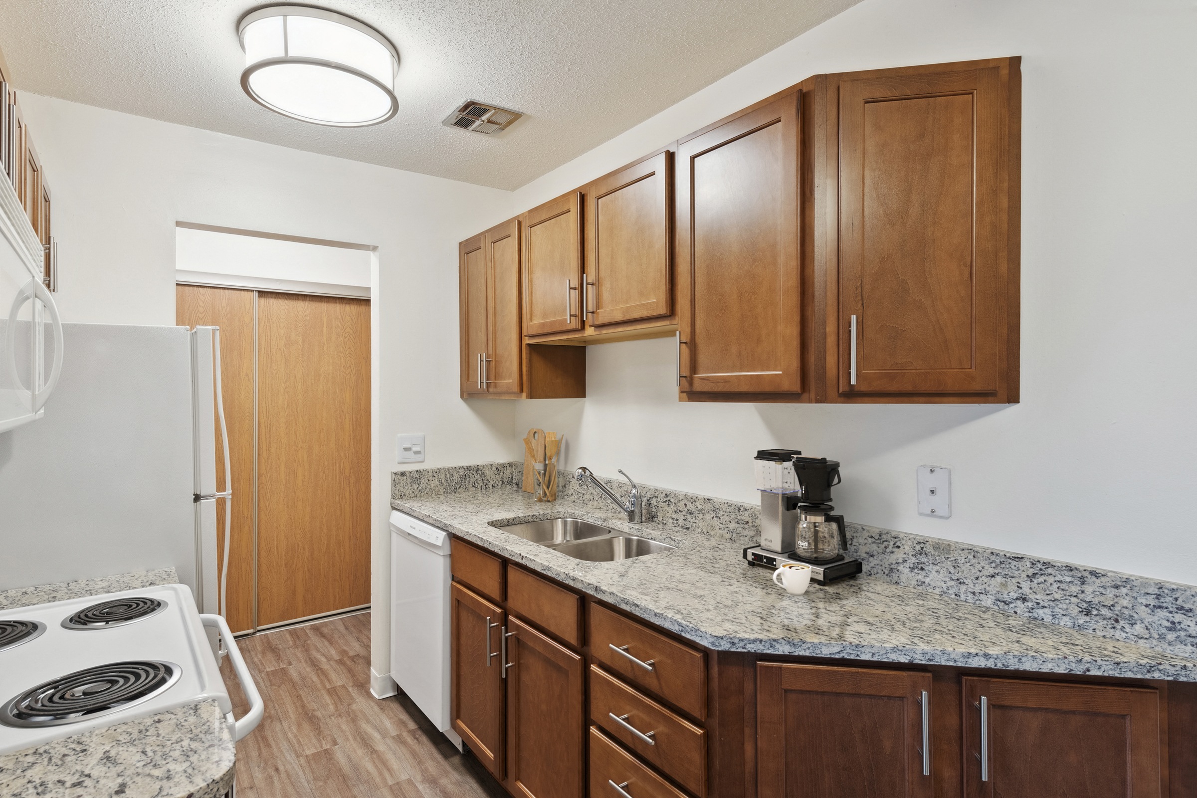 Minnehaha Manor Image 14