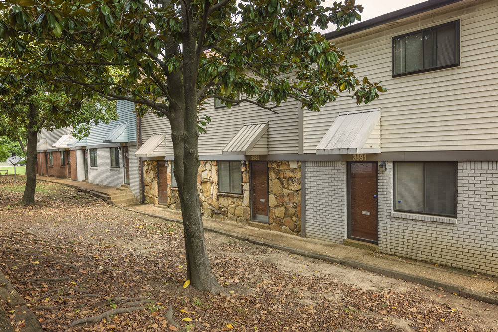 Plum Tree Apartments Image 3