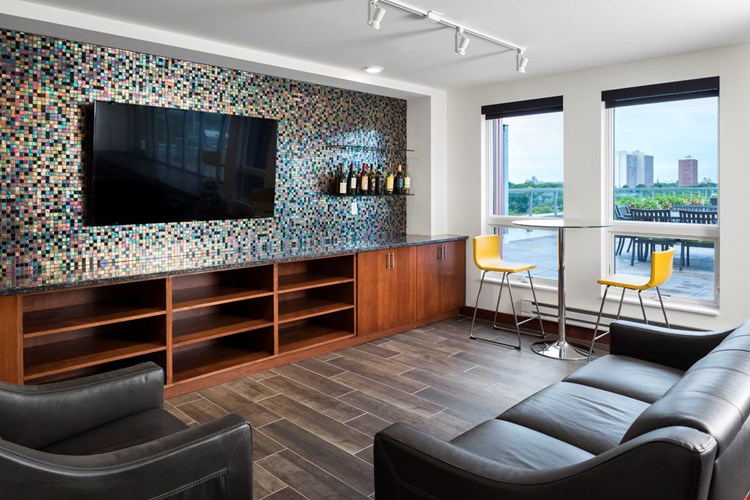 22 on the River Image 6