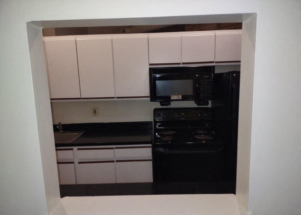 Marlboro Classic Apt & Redwood Square Image 73