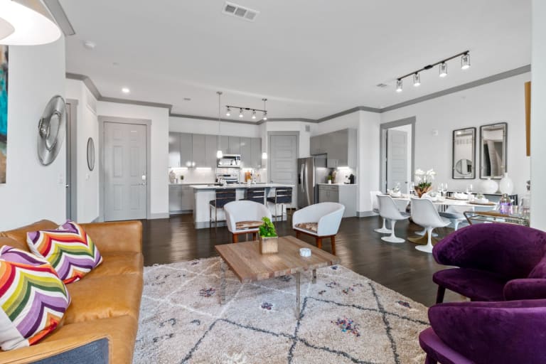 Reveal Skyline Image 36