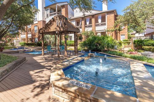 Ascension Point Condominiums Image 1