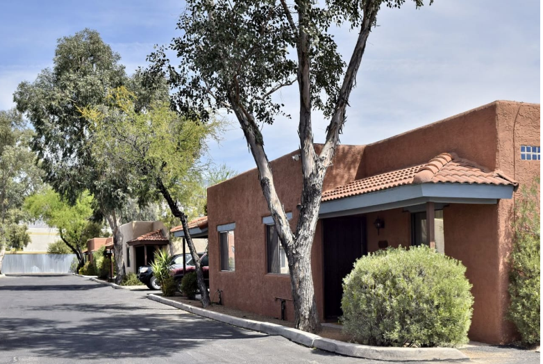 3809 E Glen Creek Pl   Image 1