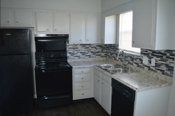 Four Seasons Apartments Image 3