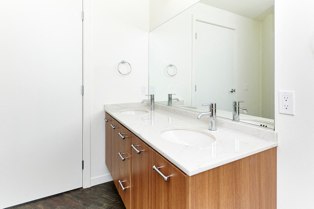 Multnomah Station Apartments bathroom sinks