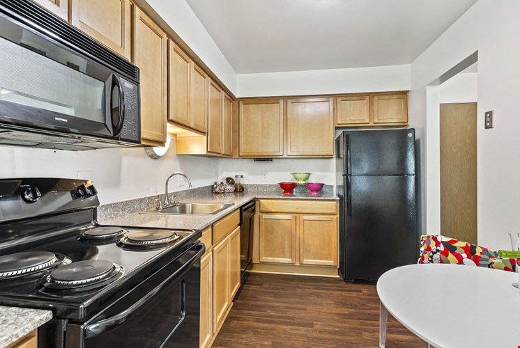 Upgraded Eat In Kitchen at Franklin River