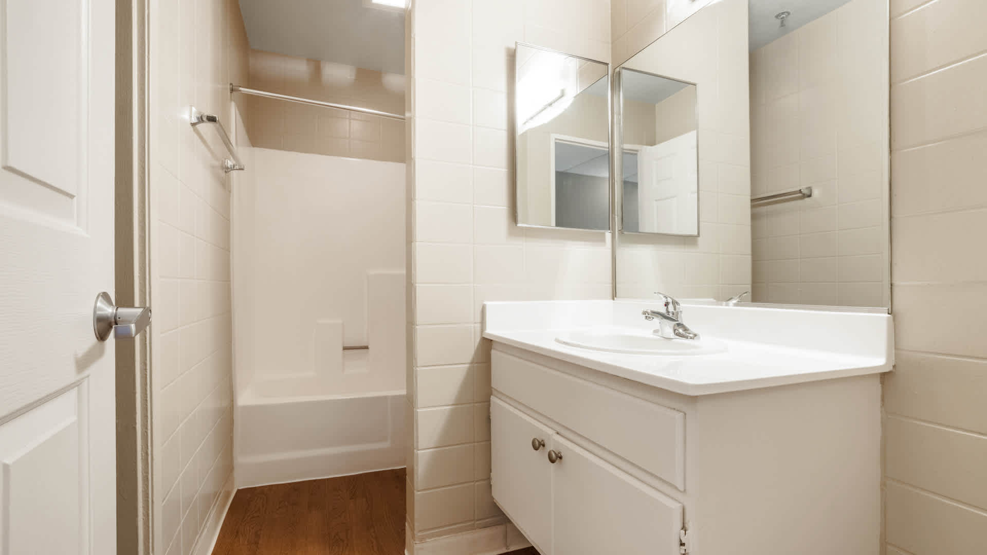 Vantage Hollywood Image 27