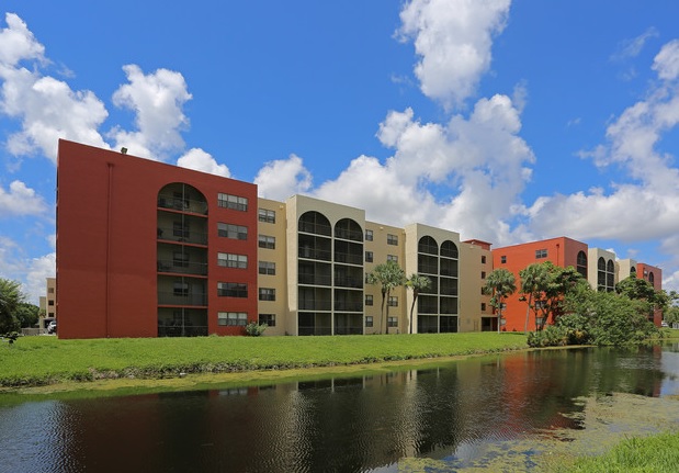 2500 Inverrary Club Image 1