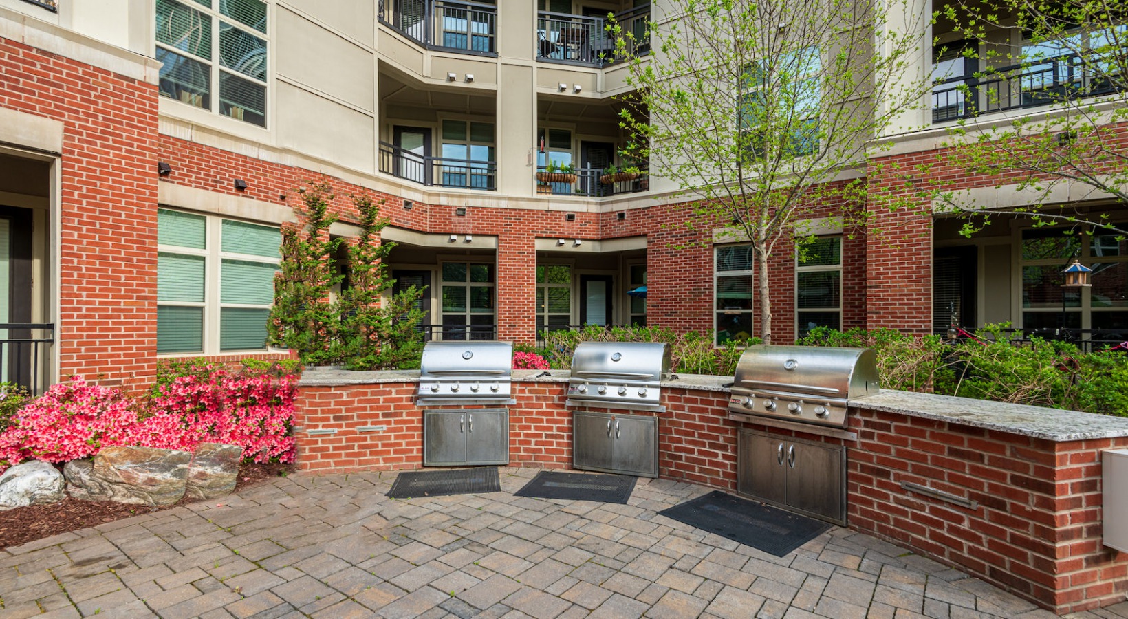Palladian Place Image 4