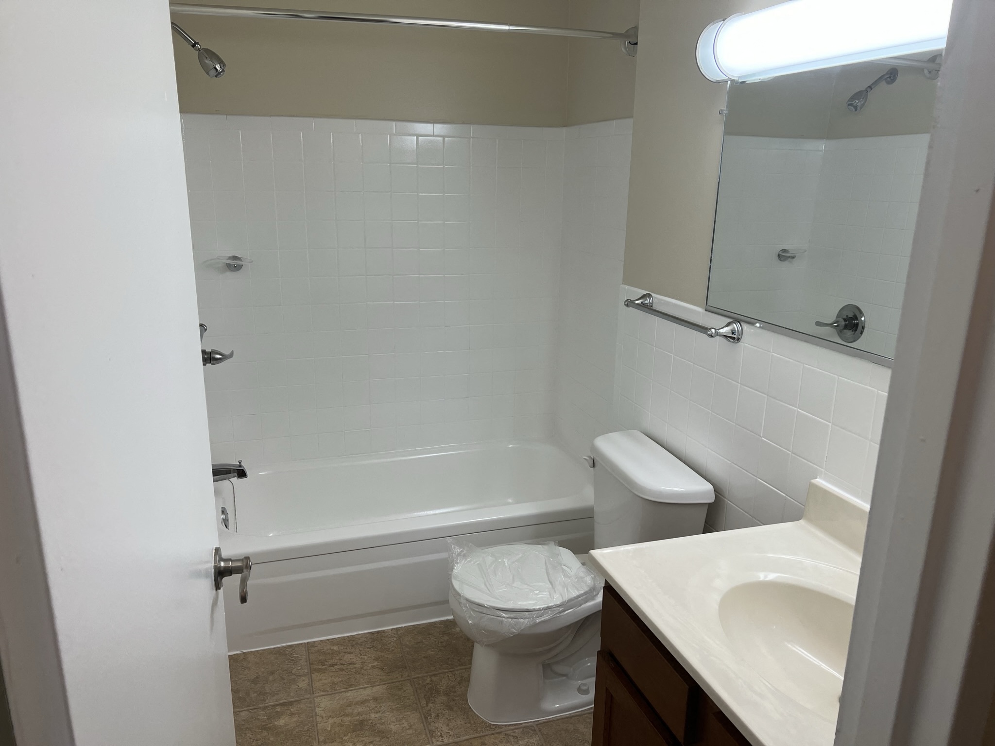 Silver Spring Towers Image 30