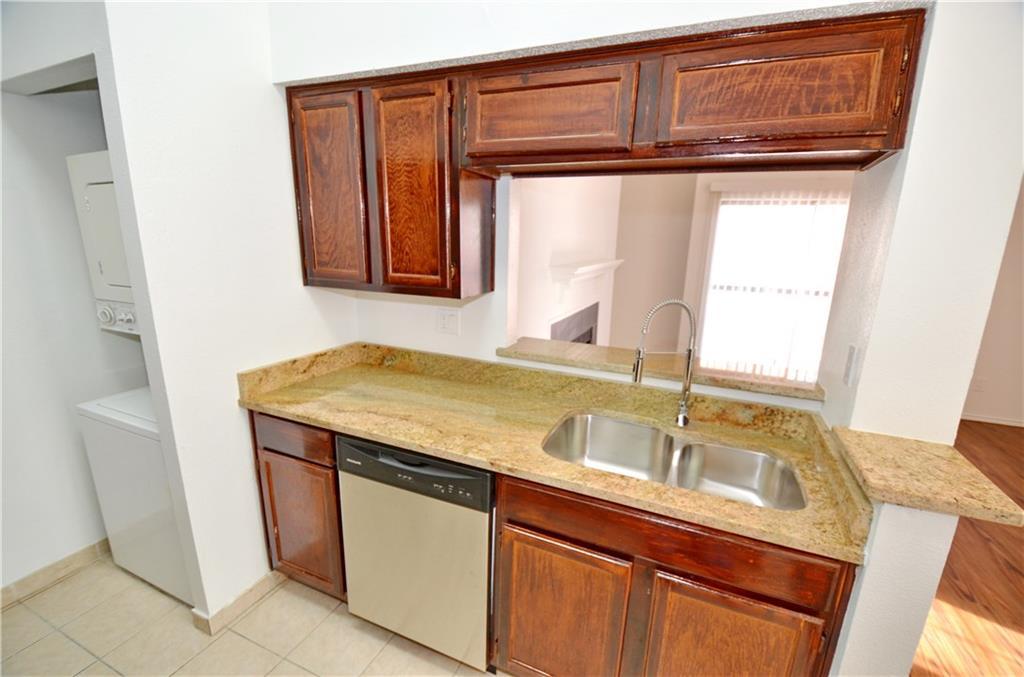 Easton Condos Image 6