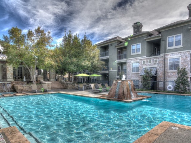 Pavilions at Vantage Point Image 2