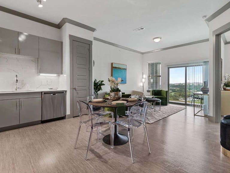 Reveal Skyline Image 29