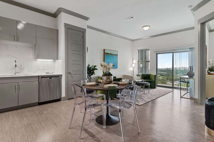 Reveal Skyline Image 29