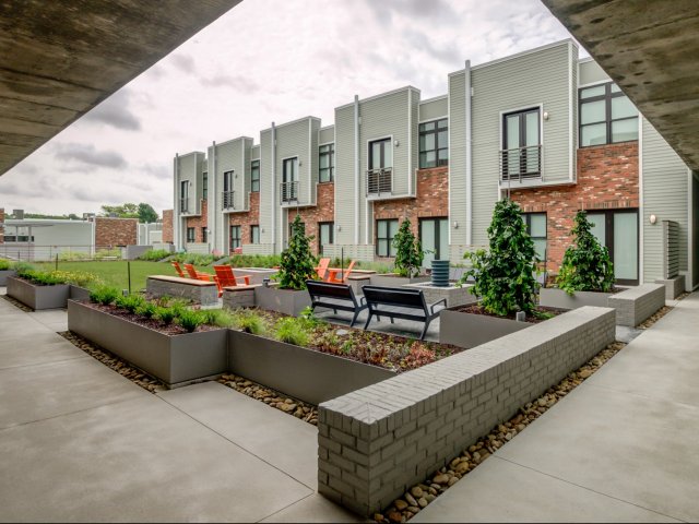 2100 Acklen Flats Image 1
