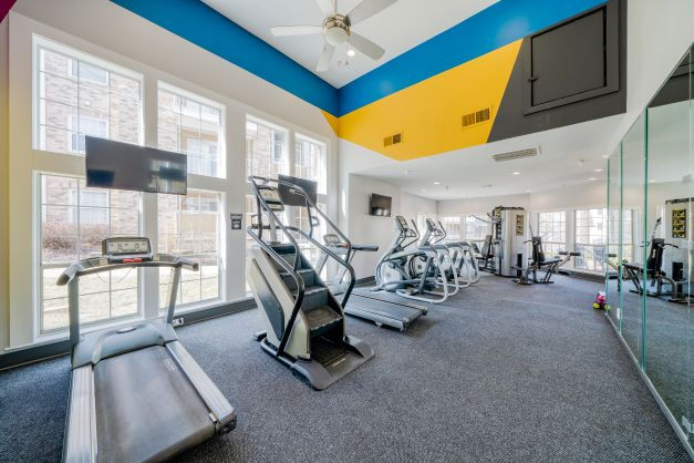 The Views at Laurel Lakes Apartment Homes Image 3