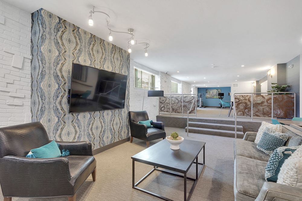 1265 Downing Image 16