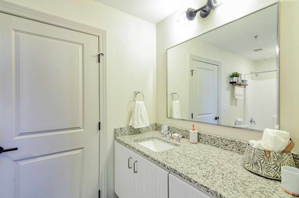 Level on Locust Image 23