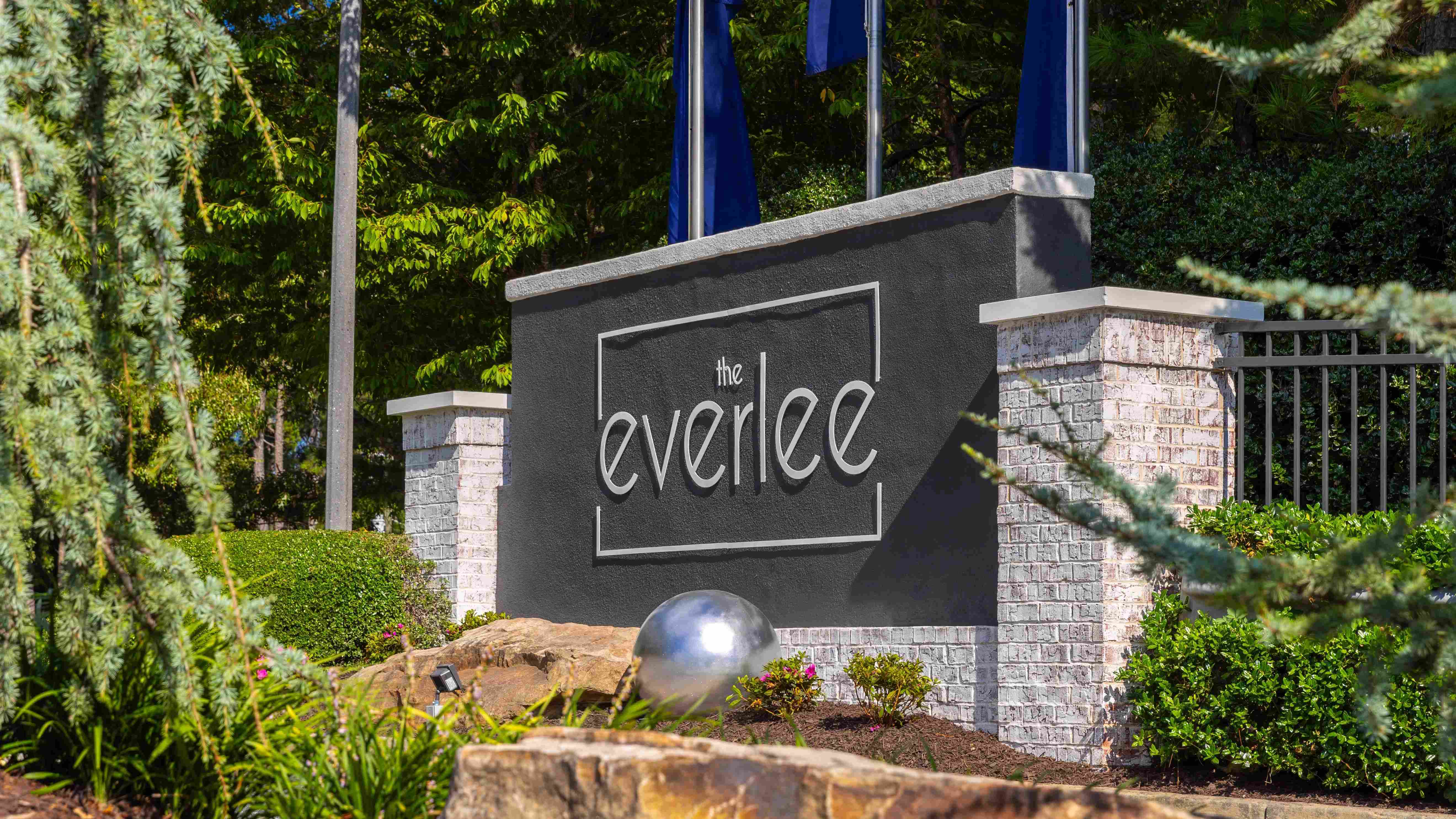 The Everlee Apartments offer inviting one, two, and three-bedroom homes, where warmth and coziness await as your perfect new home in Acworth.