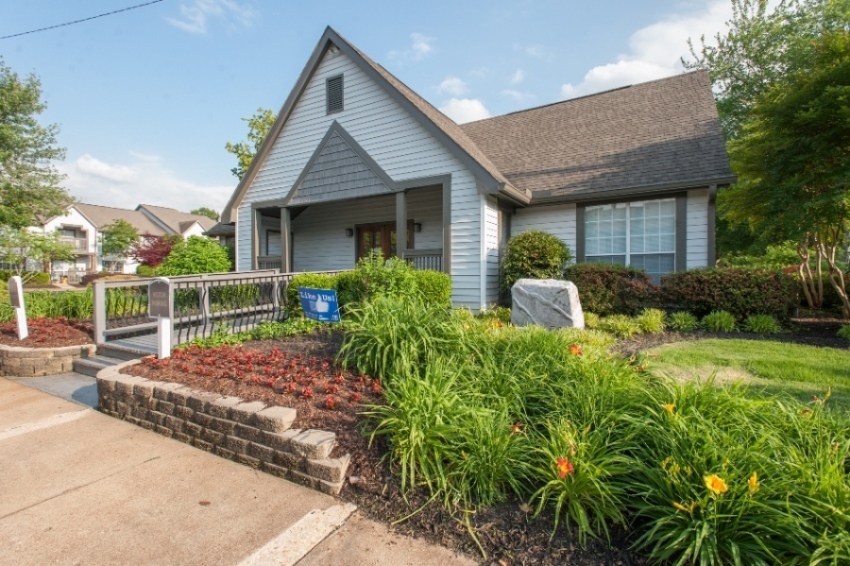 Post House Jackson Image 31