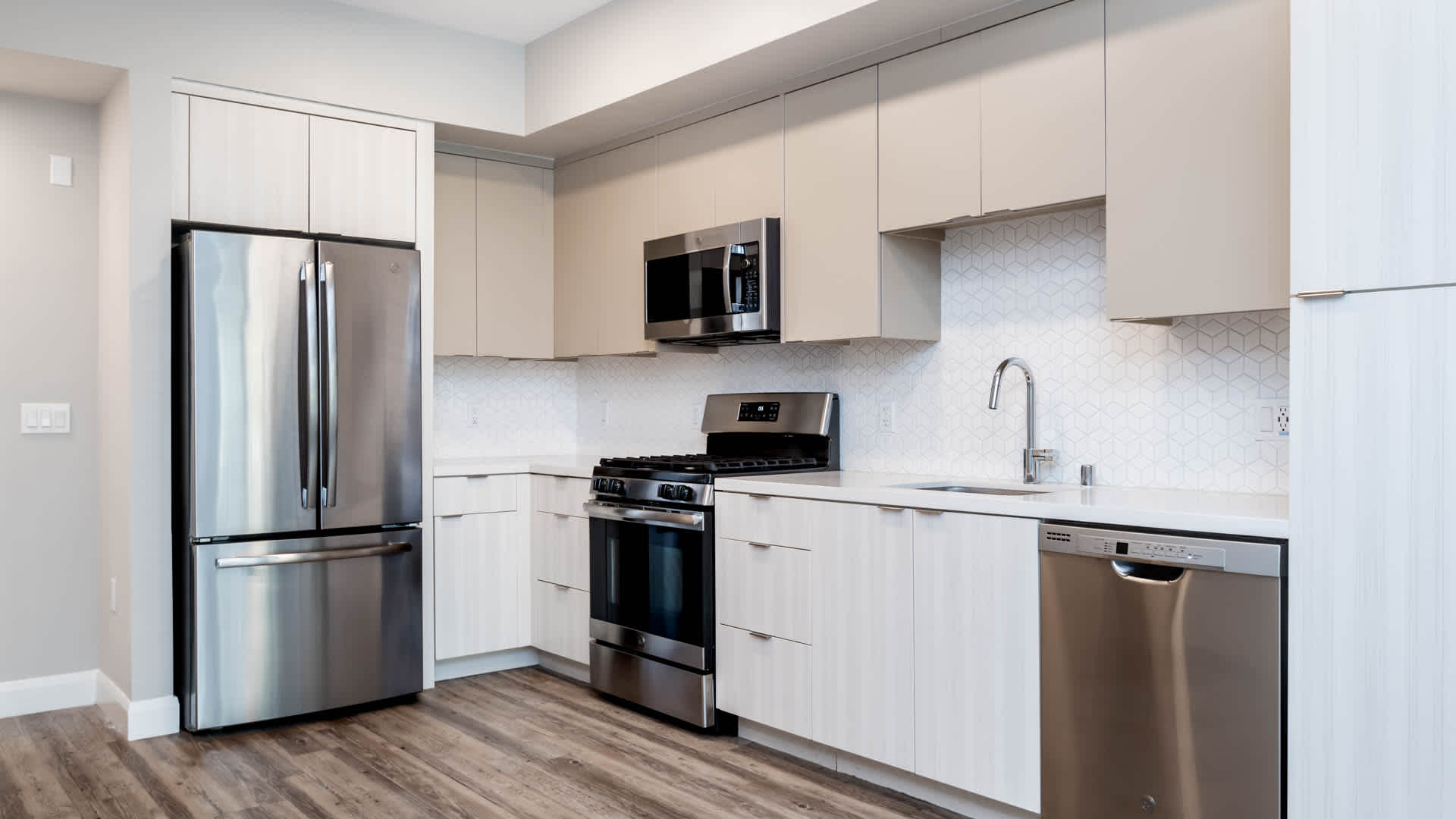 Mara Pacific Beach  Image 6