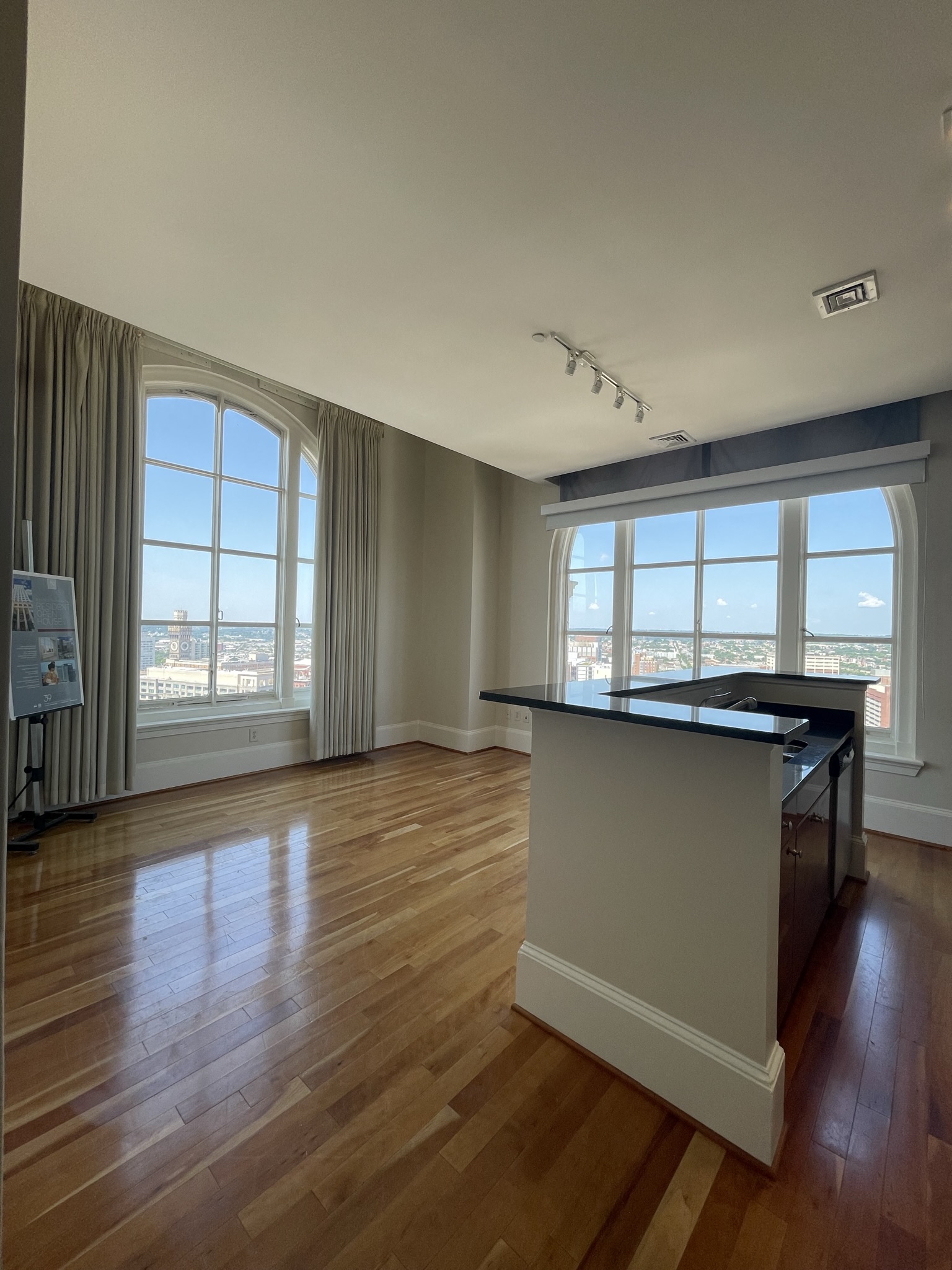 The Apartments at Charles Plaza Image 5